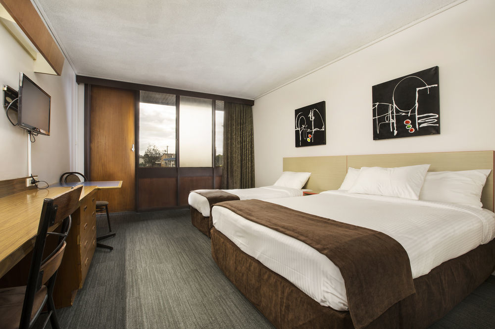 Nightcap At Waltzing Matilda Hotel Springvale Extérieur photo