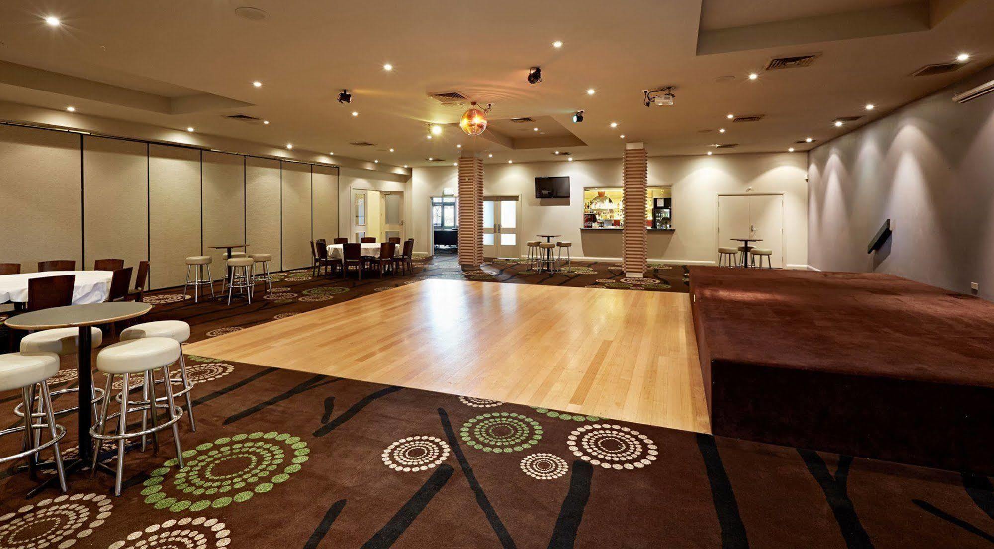 Nightcap At Waltzing Matilda Hotel Springvale Extérieur photo