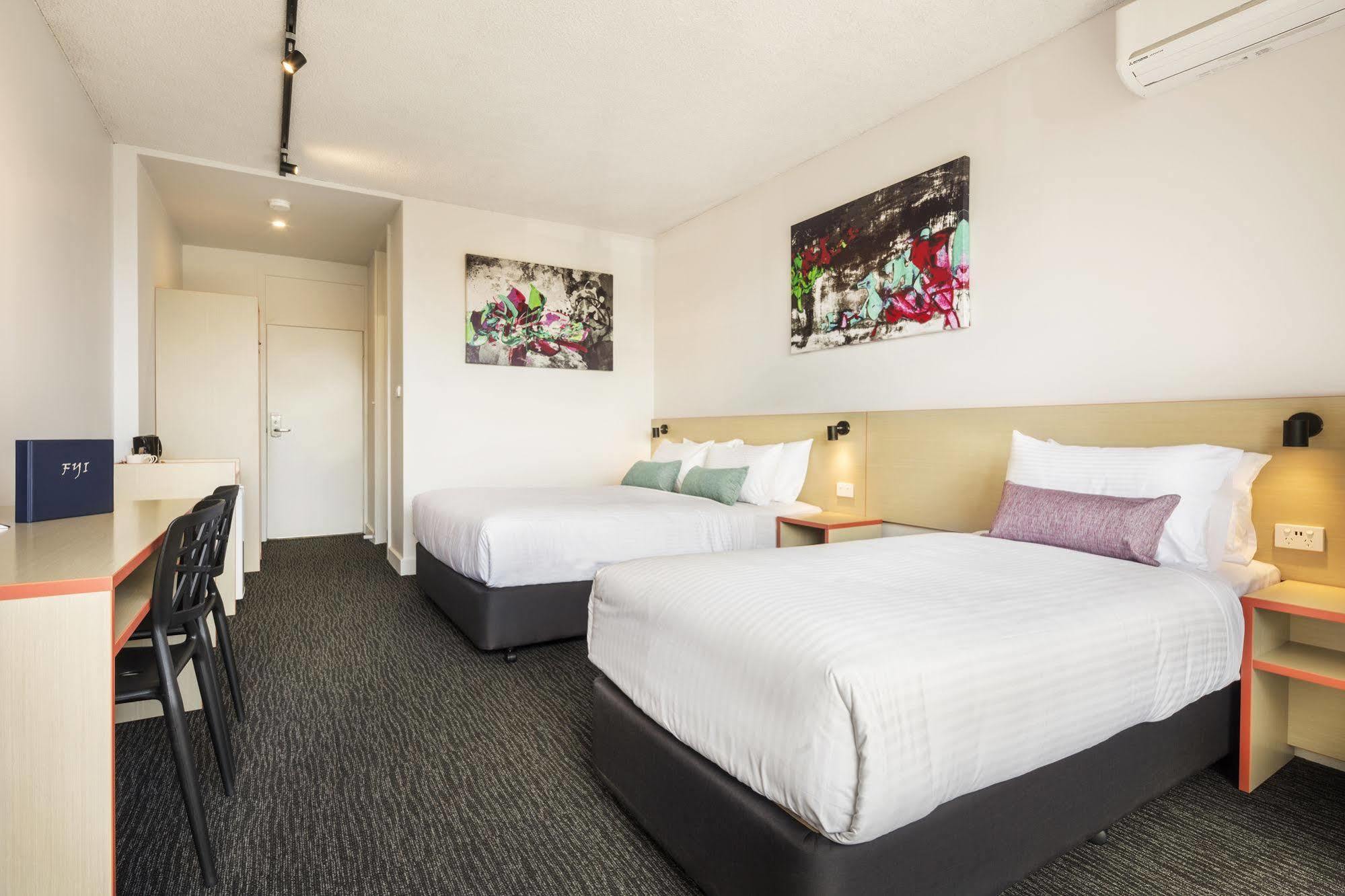 Nightcap At Waltzing Matilda Hotel Springvale Extérieur photo